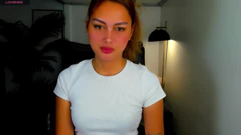 Snapshot of danicawinks chatting on May 2026 10:37:01 PM Danica online show from May 2026 10:37:01 PM