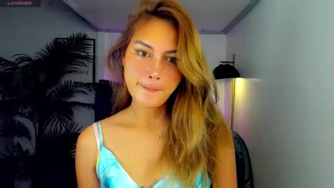 Snapshot of danicawinks chatting on May 2026 10:22:02 PM Danica online show from May 2026 10:22:02 PM