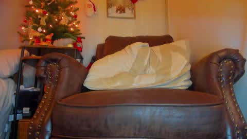 danidollxxx online show from December 2025 04:32:01 AM