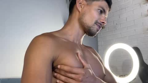 Daniel  online show from December 2024 04:33:02 AM