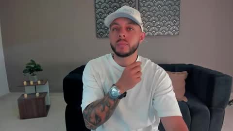 daniel_kingxxx online show from February 2026 11:51:01 AM