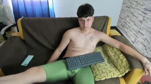 daniel_leon_c online show from May 2026 06:49:02 PM