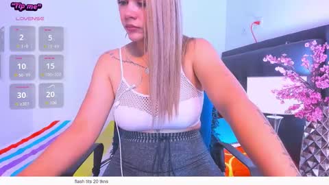 Snapshot of daniela_beauty chatting on February 2026 06:05:01 PM daniela online show from February 2026 06:05:01 PM