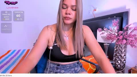 Snapshot of daniela_beauty chatting on February 2026 09:36:02 PM daniela online show from February 2026 09:36:02 PM