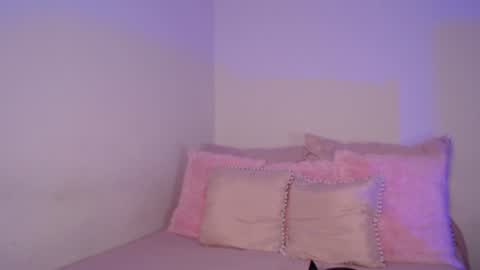 Snapshot of daniela_valencia chatting on January 2025 05:14:01 PM Lucia online show from January 2025 05:14:01 PM