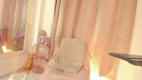 Snapshot of danielamay00 chatting on July 2026 09:50:01 PM danielamay00 online show from July 2026 09:50:01 PM