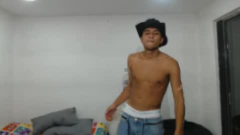 danielitopapii online show from February 2025 12:13:01 AM