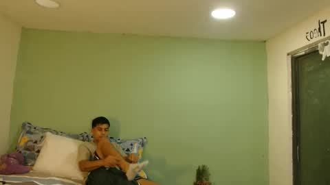 danielitopapii online show from April 2026 11:08:01 AM