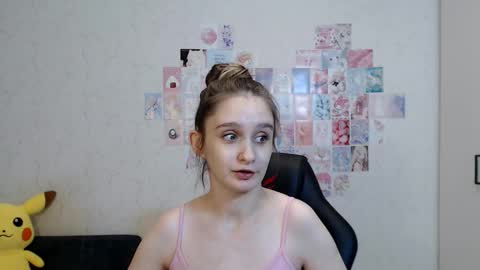 Daniella Martin online show from November 2025 10:32:01 AM