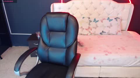 Danielle Smith online show from February 2025 03:59:01 AM