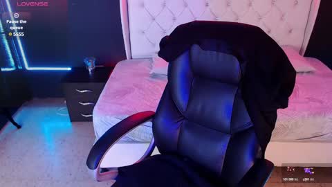 Danielle Smith online show from February 2025 11:32:02 PM