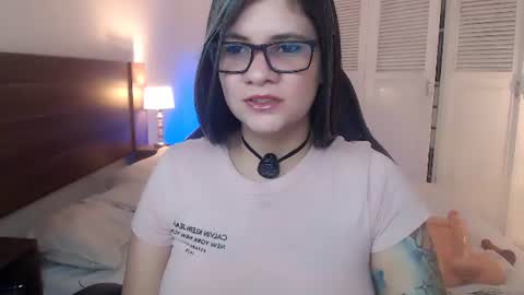 daniellerain online show from June 2026 05:04:01 PM