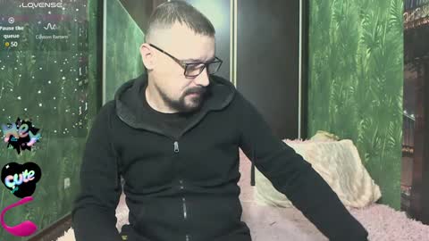 Snapshot of danielocool chatting on December 2024 11:07:02 AM DanieloCool online show from December 2024 11:07:02 AM