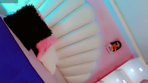 Snapshot of daniiela_ember chatting on March 2026 04:40:02 AM Danny online show from March 2026 04:40:02 AM