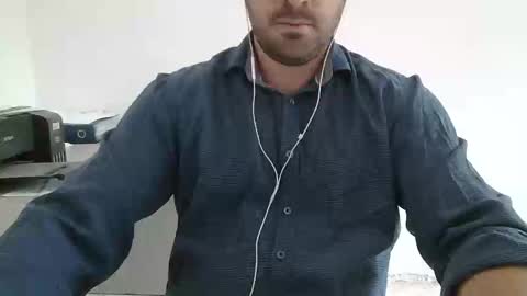 Dani Oli online show from October 2025 08:13:02 PM