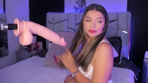 Dani Phonenix online show from February 2025 07:42:01 PM