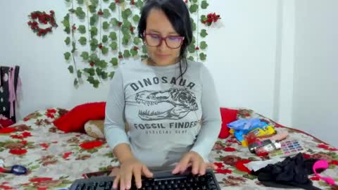 Snapshot of danisecret1 chatting on May 2026 03:15:02 AM Dani online show from May 2026 03:15:02 AM