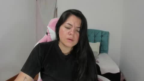 Snapshot of danna_1111 chatting on February 2025 07:52:02 PM danna online show from February 2025 07:52:02 PM