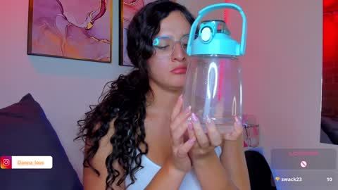 Danna Lovs online show from December 2024 06:02:02 PM