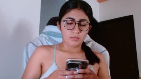 Danna online show from February 2025 08:47:01 PM