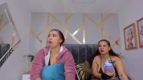 Snapshot of danna_reyess chatting on February 2025 11:57:02 AM Danna online show from February 2025 11:57:02 AM