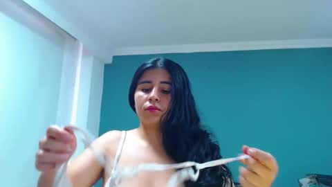 Snapshot of danna_rouses_ chatting on February 2026 07:01:01 PM dannarouses online show from February 2026 07:01:01 PM