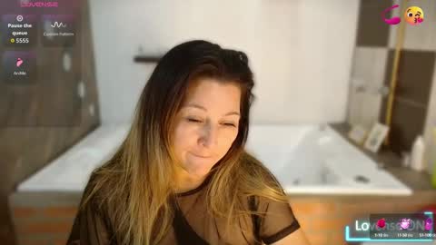 Snapshot of danna_wester chatting on September 2025 02:19:01 PM D a n n a w e s t e r online show from September 2025 02:19:01 PM