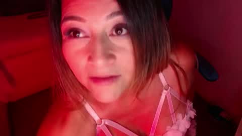 Snapshot of danna_wester chatting on October 2025 06:50:02 PM D a n n a w e s t e r online show from October 2025 06:50:02 PM