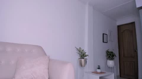Snapshot of dannahyde chatting on February 2025 09:25:02 PM Insta DannaBlueX  online show from February 2025 09:25:02 PM