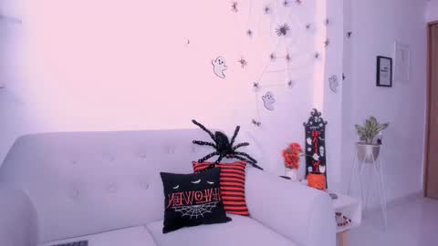 Snapshot of dannahyde chatting on October 2025 04:30:02 PM Insta DannaBlueX  online show from October 2025 04:30:02 PM