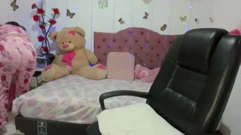 Snapshot of dannajeins chatting on May 2026 02:22:01 PM Danna Sofia jeins online show from May 2026 02:22:01 PM
