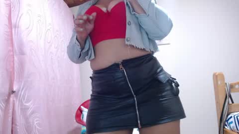 dannamomcerratt online show from April 2026 01:41:01 AM