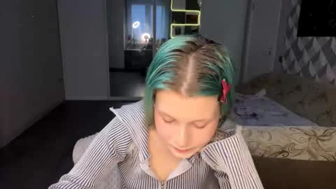 Snapshot of danniesaysongkham chatting on March 2026 01:50:02 PM Luna Airi online show from March 2026 01:50:02 PM