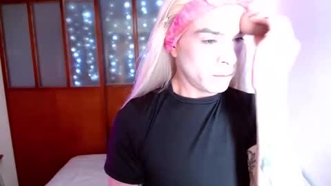 Snapshot of dannihotboy02 chatting on February 2026 07:15:02 PM danni online show from February 2026 07:15:02 PM