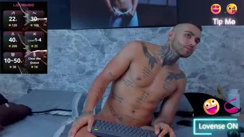 Danny Willson online show from November 2025 10:04:02 AM