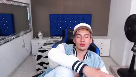 Snapshot of dante_tompson chatting on January 2025 03:22:02 PM Dante online show from January 2025 03:22:02 PM