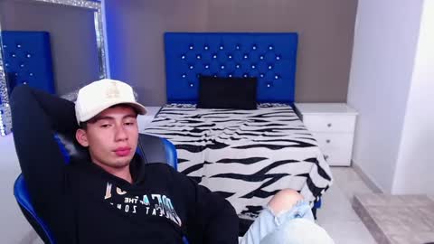 Snapshot of dante_tompson chatting on February 2025 03:41:02 PM Dante online show from February 2025 03:41:02 PM