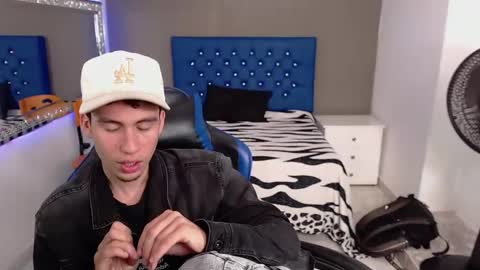 Snapshot of dante_tompson chatting on February 2025 01:20:01 PM Dante online show from February 2025 01:20:01 PM