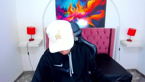 Snapshot of dante_tompson chatting on February 2025 12:20:01 PM Dante online show from February 2025 12:20:01 PM