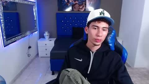 Snapshot of dante_tompson chatting on March 2025 04:53:01 PM Dante online show from March 2025 04:53:01 PM