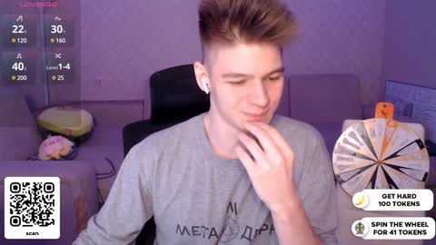 Snapshot of dantebigboi chatting on December 2024 08:11:01 PM Daniel online show from December 2024 08:11:01 PM