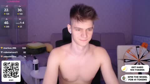 Snapshot of dantebigboi chatting on December 2024 08:58:01 PM Daniel online show from December 2024 08:58:01 PM