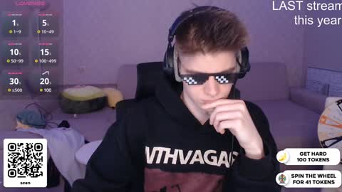 Snapshot of dantebigboi chatting on December 2024 06:16:02 PM Daniel online show from December 2024 06:16:02 PM