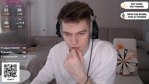 Snapshot of dantebigboi chatting on January 2025 07:25:02 AM Daniel online show from January 2025 07:25:02 AM