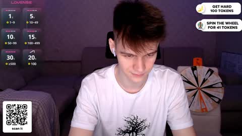 Snapshot of dantebigboi chatting on January 2025 08:45:02 PM Daniel online show from January 2025 08:45:02 PM