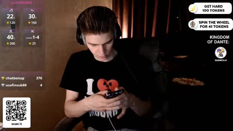 Snapshot of dantebigboi chatting on February 2025 11:21:02 PM Daniel online show from February 2025 11:21:02 PM