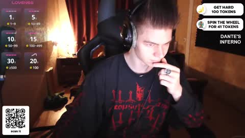 Snapshot of dantebigboi chatting on March 2025 06:23:02 PM Daniel online show from March 2025 06:23:02 PM