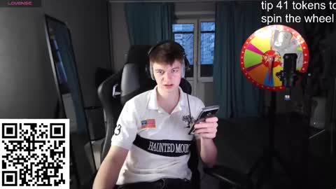 Snapshot of dantebigboi chatting on October 2025 11:08:02 AM Daniel online show from October 2025 11:08:02 AM