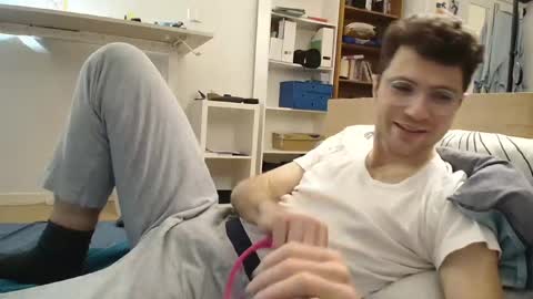 Snapshot of dantheman233 chatting on January 2025 03:40:02 PM Daniel online show from January 2025 03:40:02 PM