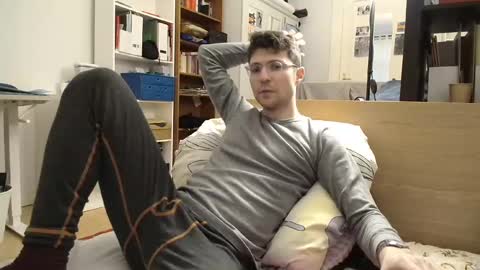 Snapshot of dantheman233 chatting on January 2025 03:28:02 PM Daniel online show from January 2025 03:28:02 PM